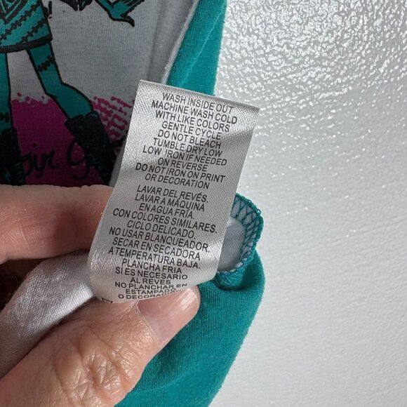 Monster High Girls Printed Rolled Cuff Top Glitter Accents Size 7-8 - Picture 5 of 10